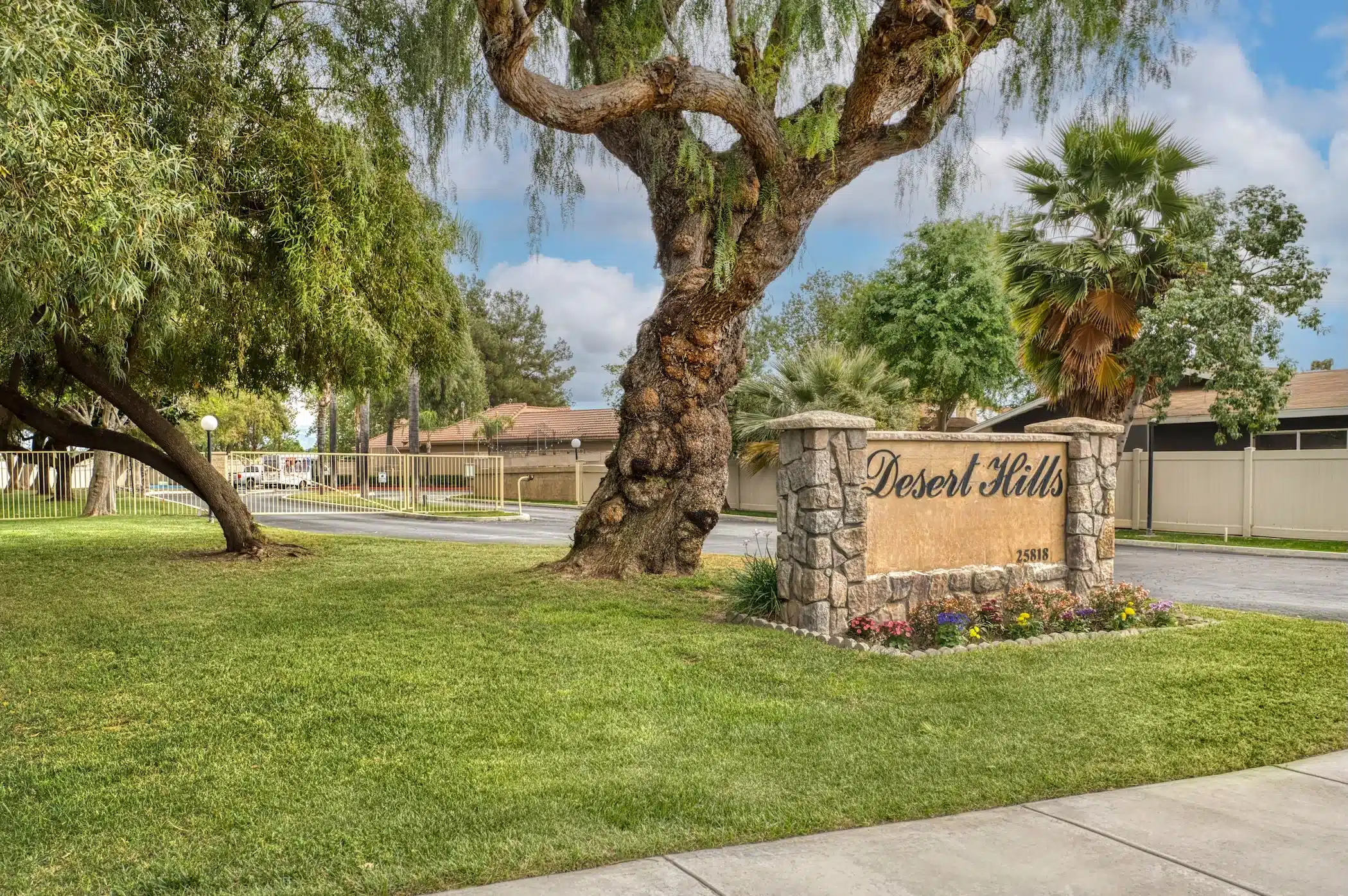 Cascade_Living_Desert_Hills_18